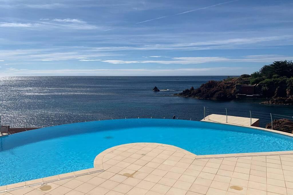 Cap Neree Petit Coin De Paradis Pieds Dans L Eau Saint-Raphael  Ngoại thất bức ảnh