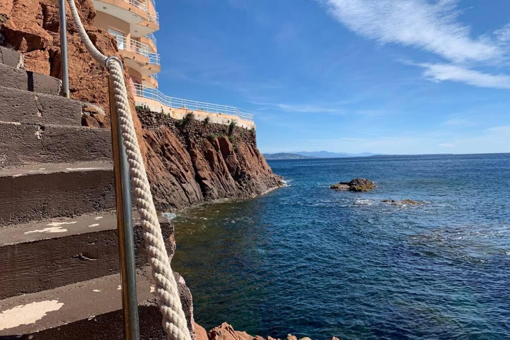 Cap Neree Petit Coin De Paradis Pieds Dans L Eau Saint-Raphael  Ngoại thất bức ảnh