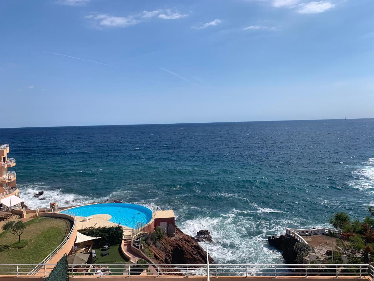 Cap Neree Petit Coin De Paradis Pieds Dans L Eau Saint-Raphael  Ngoại thất bức ảnh